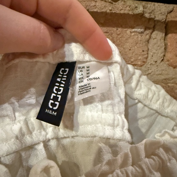 H&M Cream Camisole with Spaghetti Straps - Picture 2 of 3